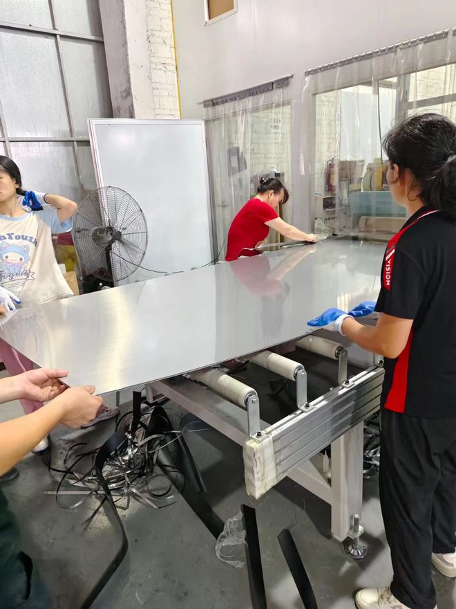 美观节能天博的环保装饰材料——碳晶板材让你的家焕然一新！(图2)